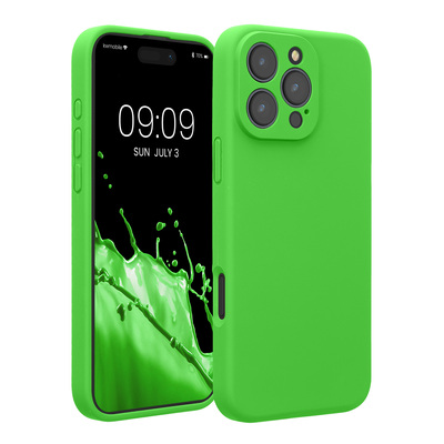 Gummierte Silikon Hülle mit Kameraschutz für Apple iPhone 16 Pro Max in Limettengrün